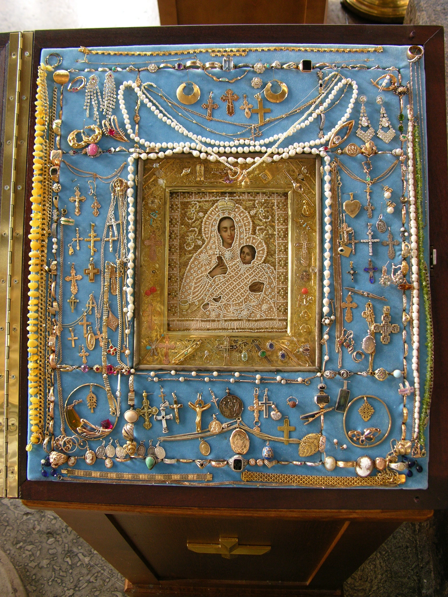 The Mother of God of Kozelštšan before it was stolen. Photo by HOS